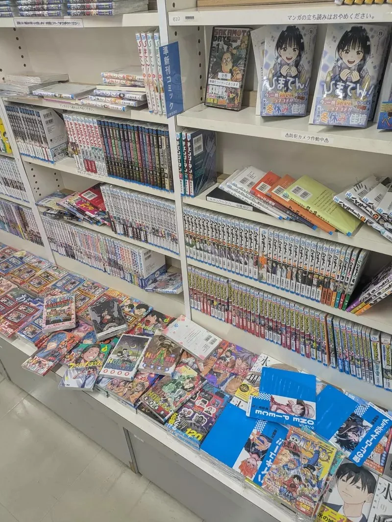 日本出版社促銷《買漫畫送插畫小卡》引爆黃牛狂搶書店宛如颱風過境｜高清图片集