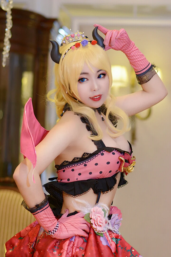 绘里小恶魔觉醒COS写真