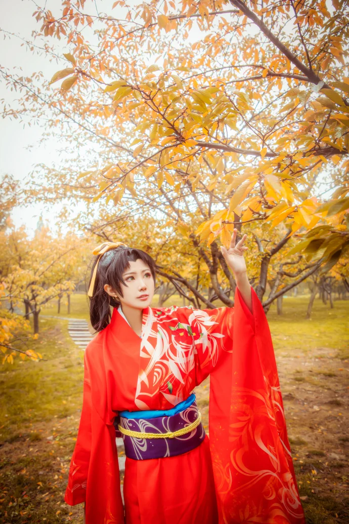 《名侦探柯南：唐红的恋歌》远山和叶COS写真