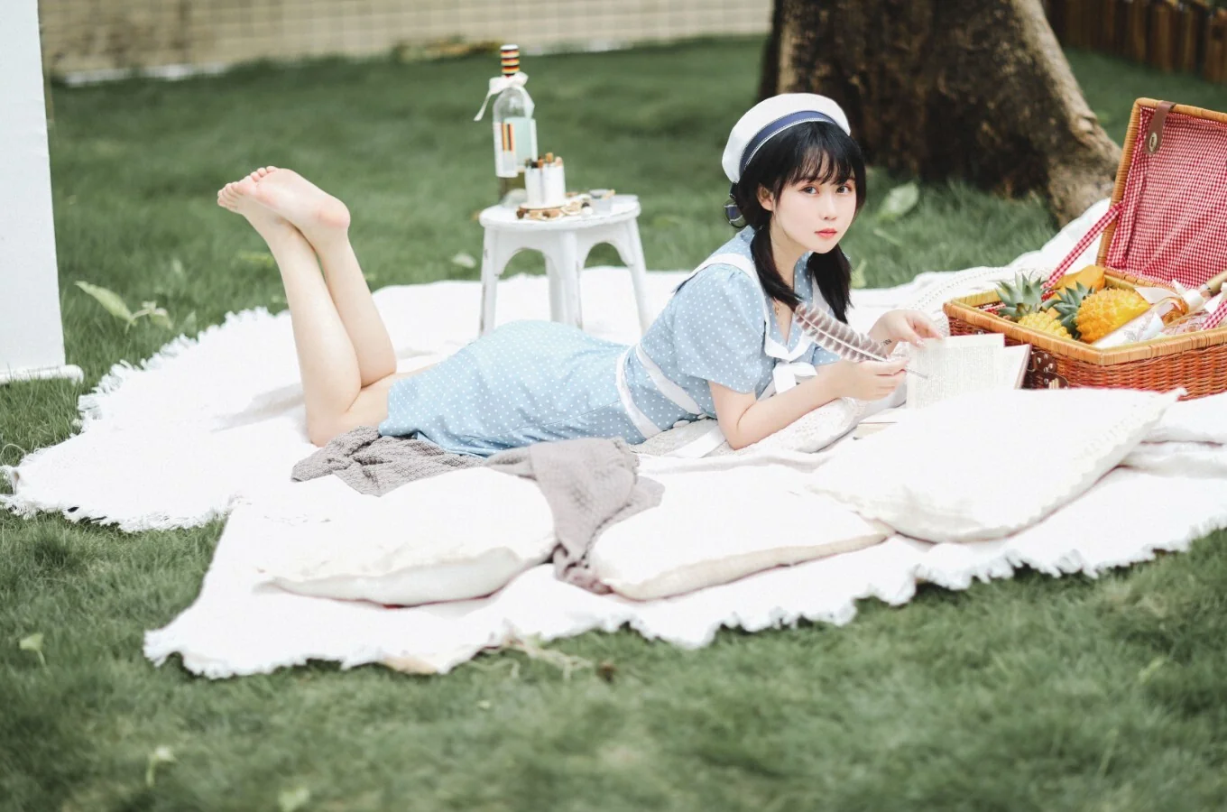 是依酱吖：蜜桃臀少女 74套合集｜高清图片集