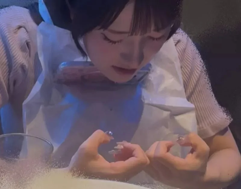 日本網友好奇《SKE48相川暖花》怎麼拍攝雙手美甲照片的呢？｜高清图片集