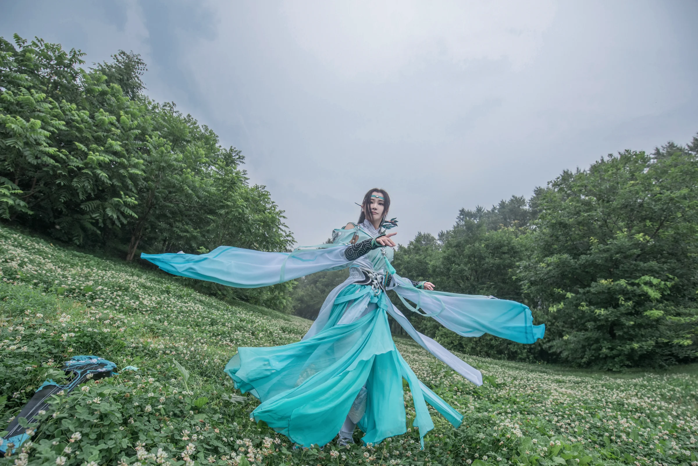 剑网三雪河琴娘COS写真--骤雨初霁