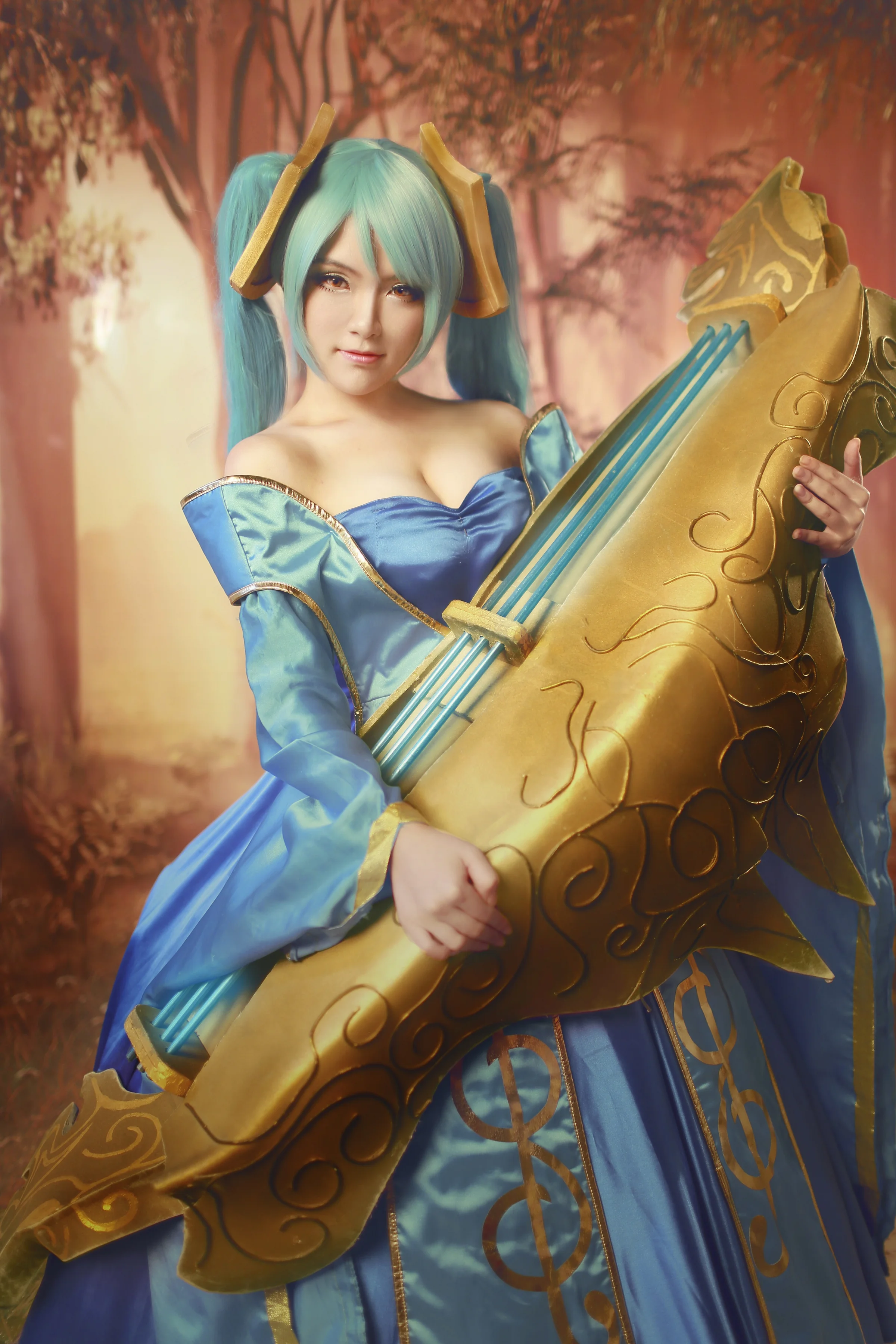 英雄联盟·琴瑟仙女娑娜 COS写真