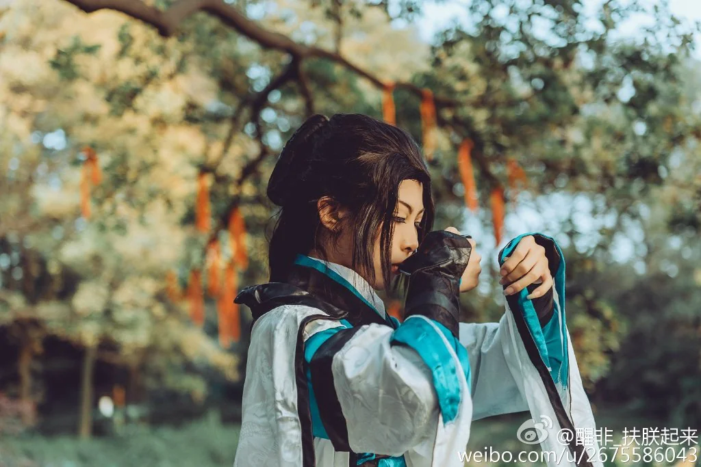 剑网三藏剑纯阳COS写真