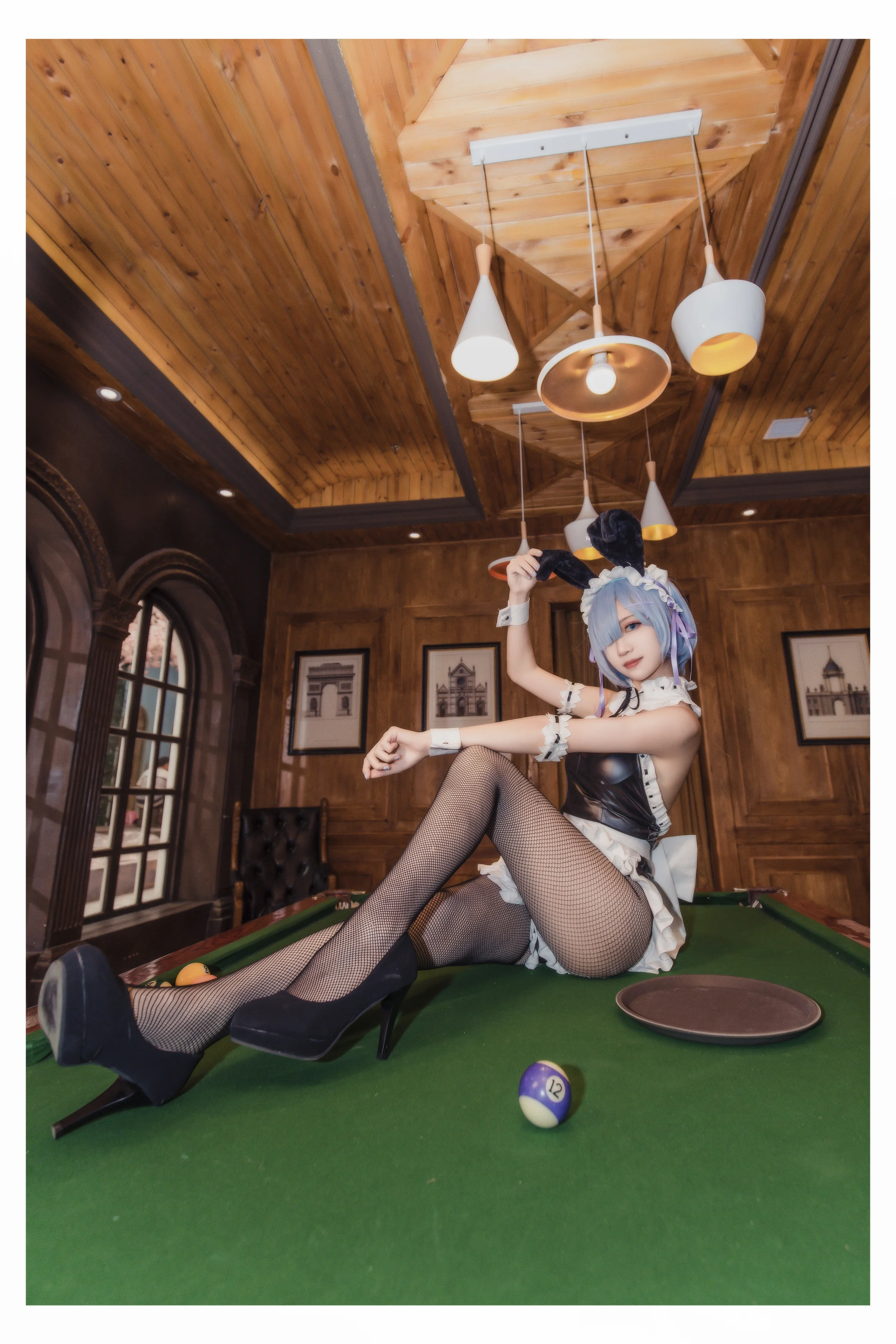 蕾姆兔女郎在线翻牌 COS写真