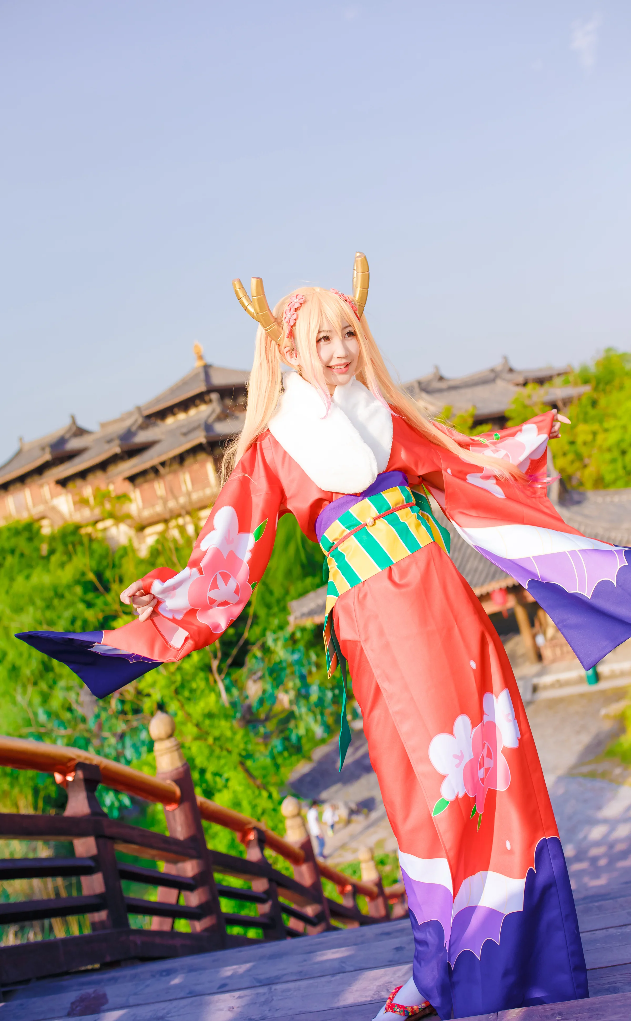 康娜和托尔的和服之旅COS写真