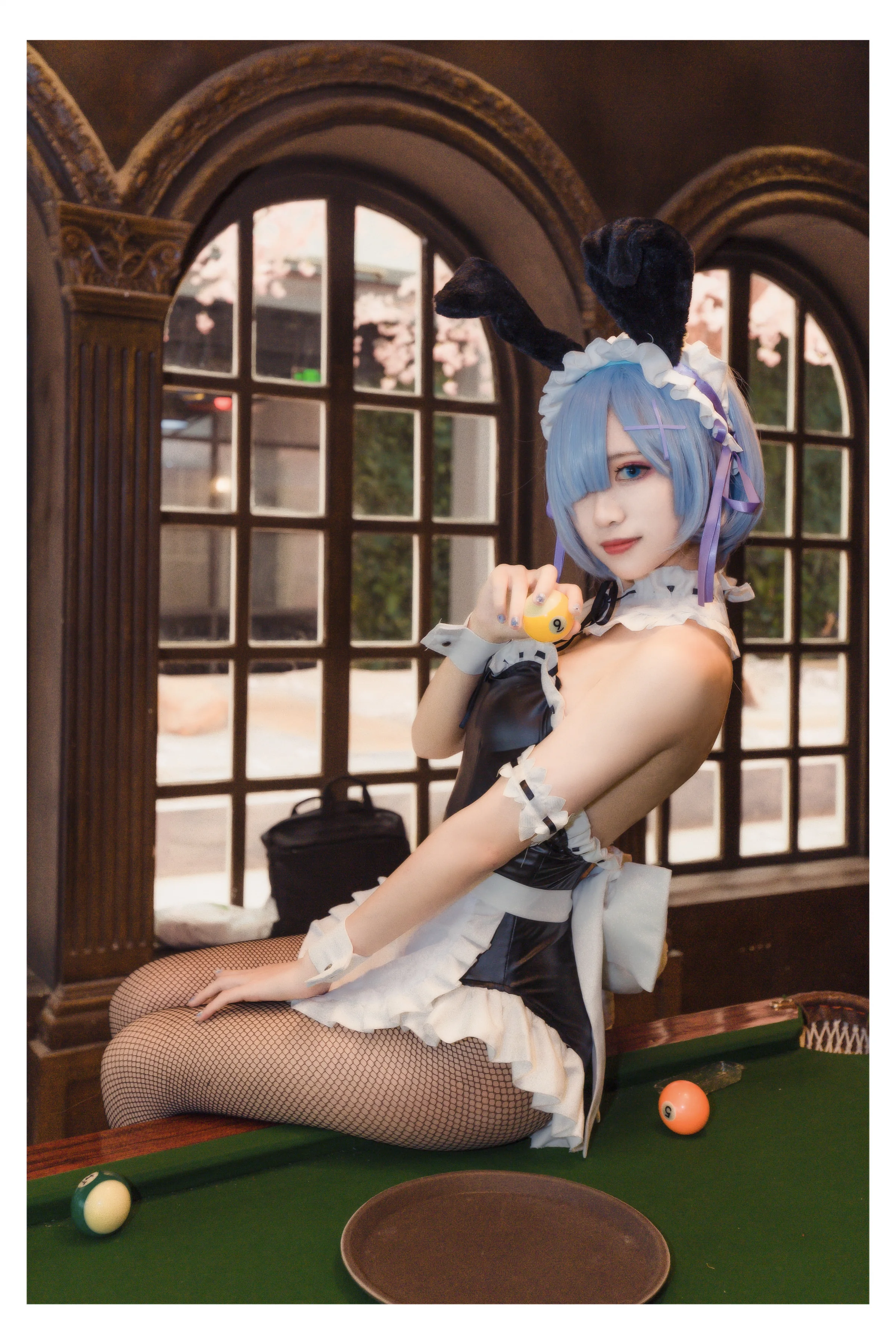 蕾姆兔女郎在线翻牌 COS写真