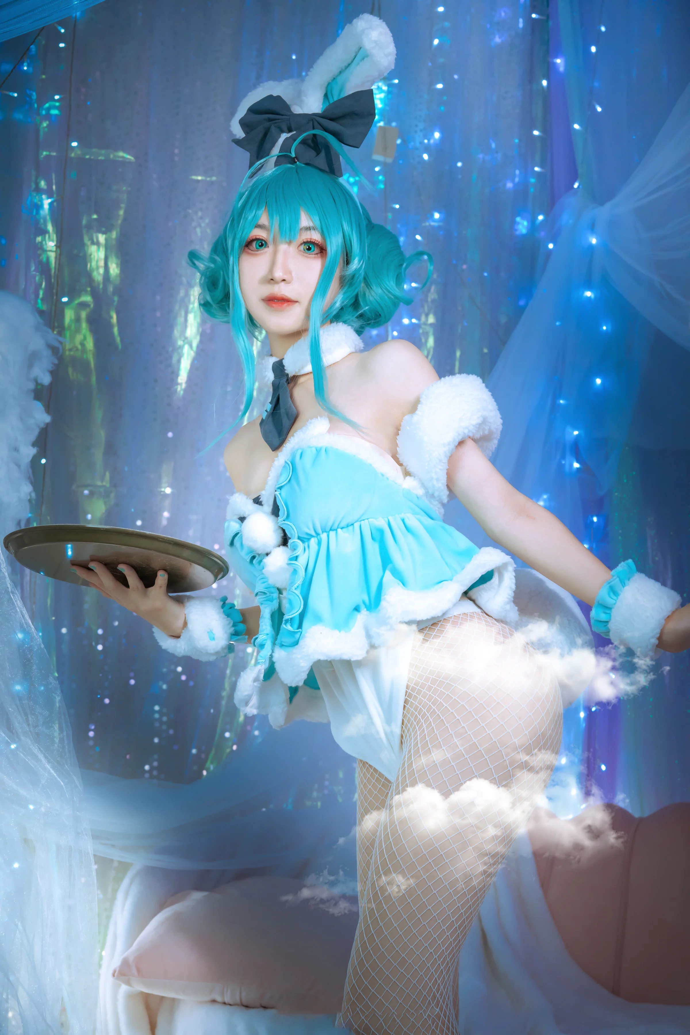 初音未来COS写真，是软软的小白兔