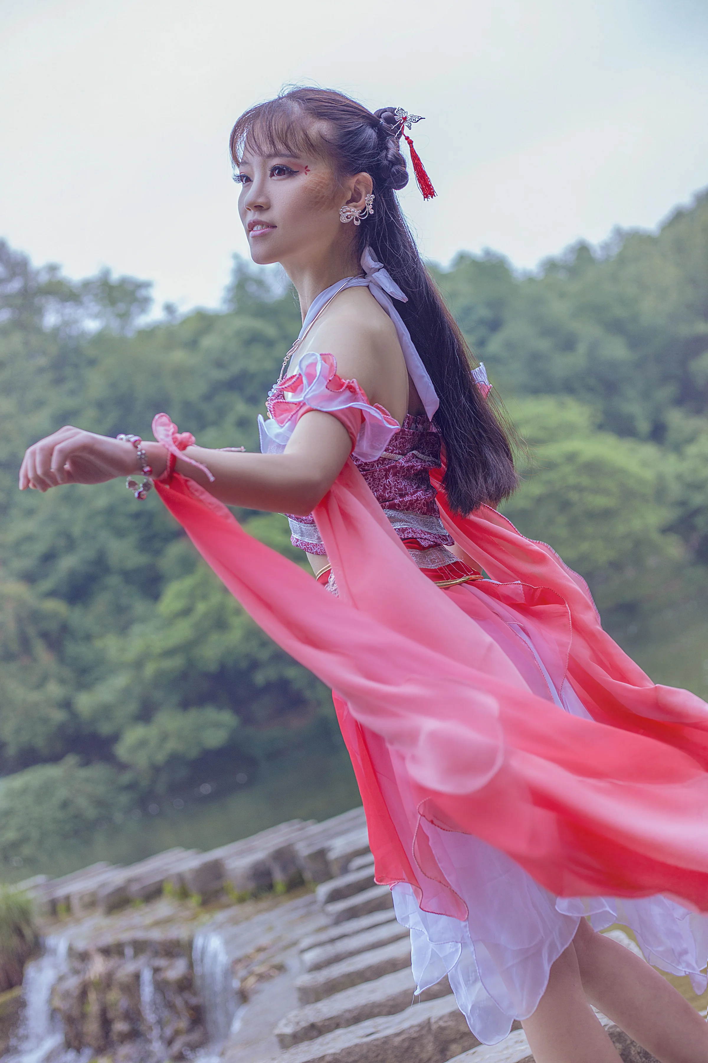 锦鲤抄COS写真 别留我一人 孑然一身 凋零在梦境里面