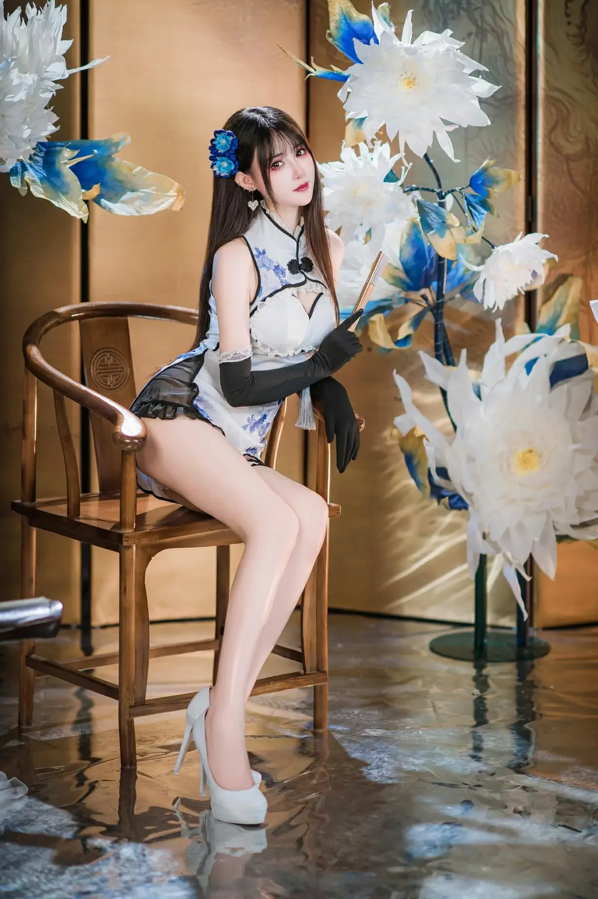 羽生三未 – 瓶儿·青花瓷旗袍｜高清图片集