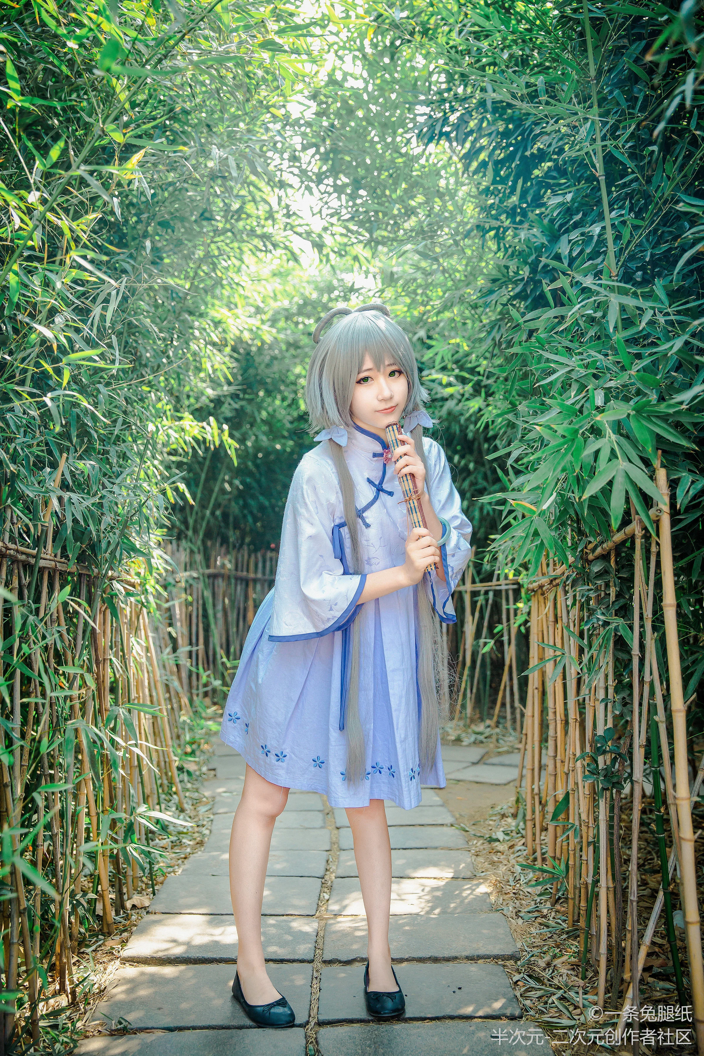 vsinger洛天依COS写真