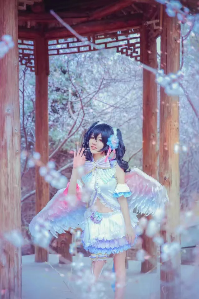 妮可白色情人节COS写真