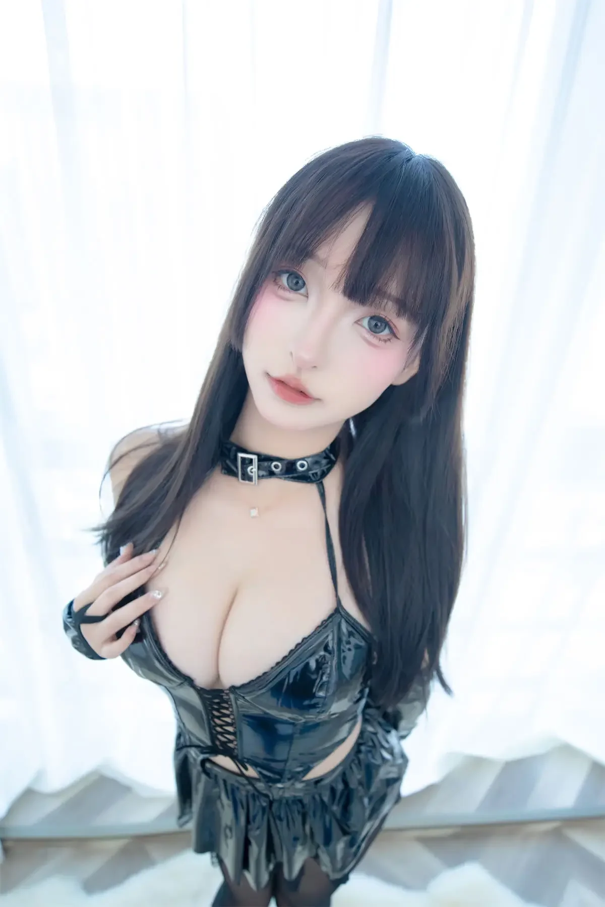 神楽坂真冬 – 美脚调教｜高清图片集