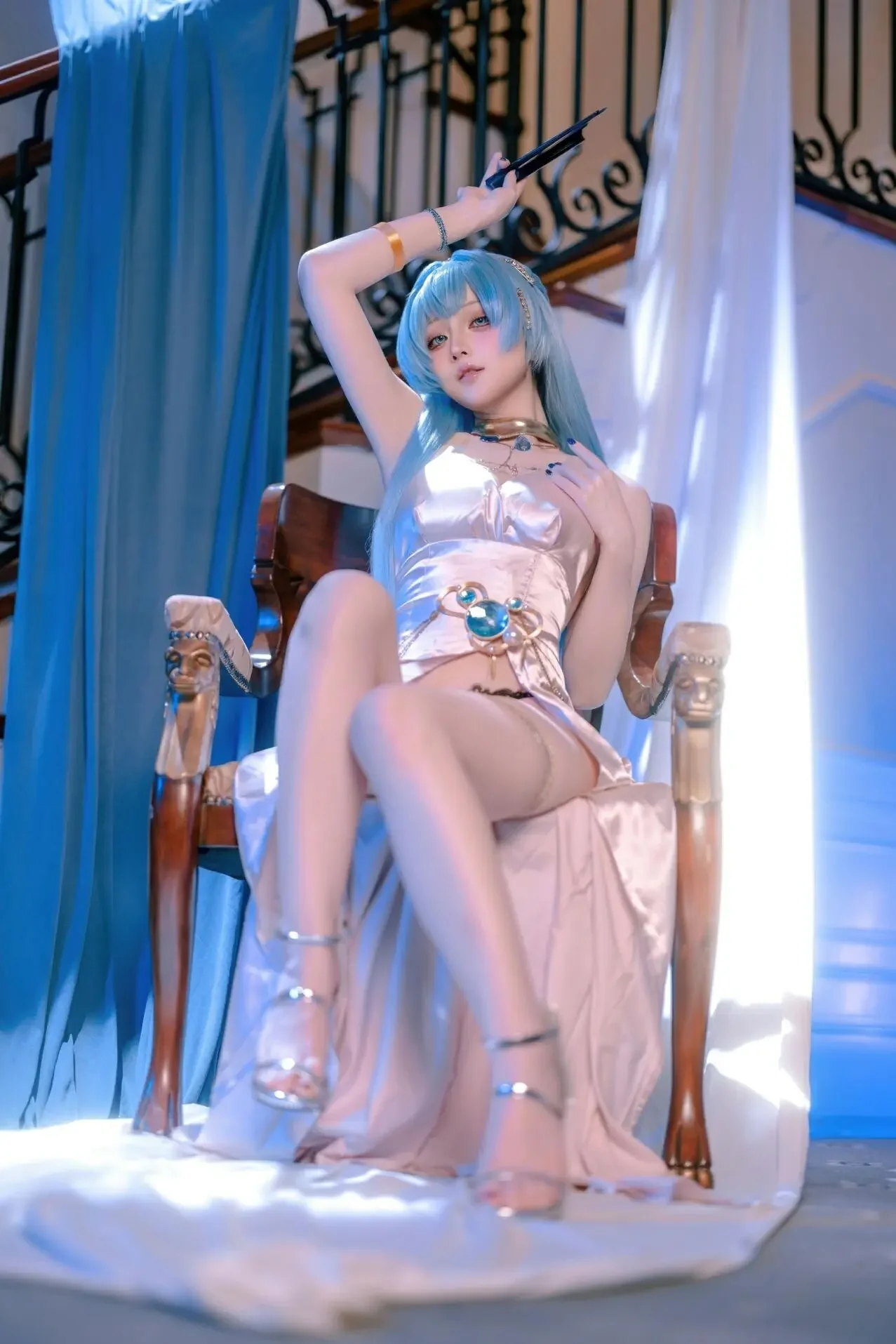 屿鱼 – 胜利女神：妮姬 海伦 礼服｜高清图片集