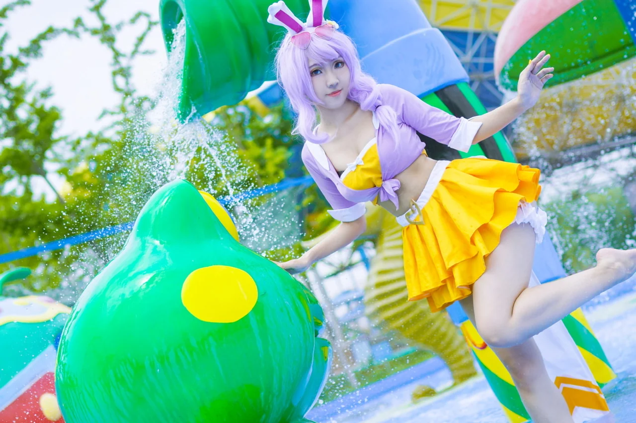 公孙离蜜橘之夏泳装COS写真