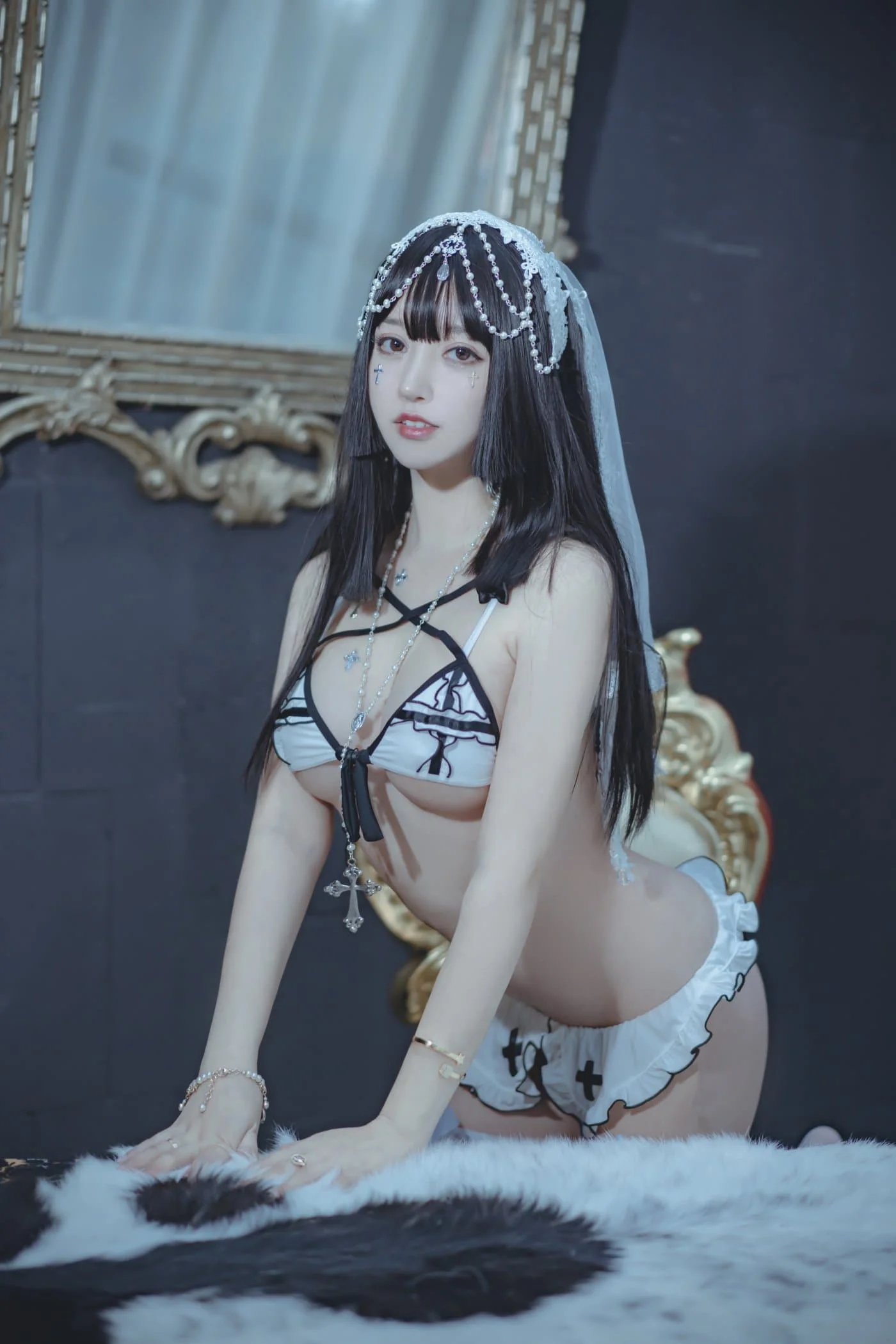 过期米线线喵 – 《禁忌修女》｜高清图片集