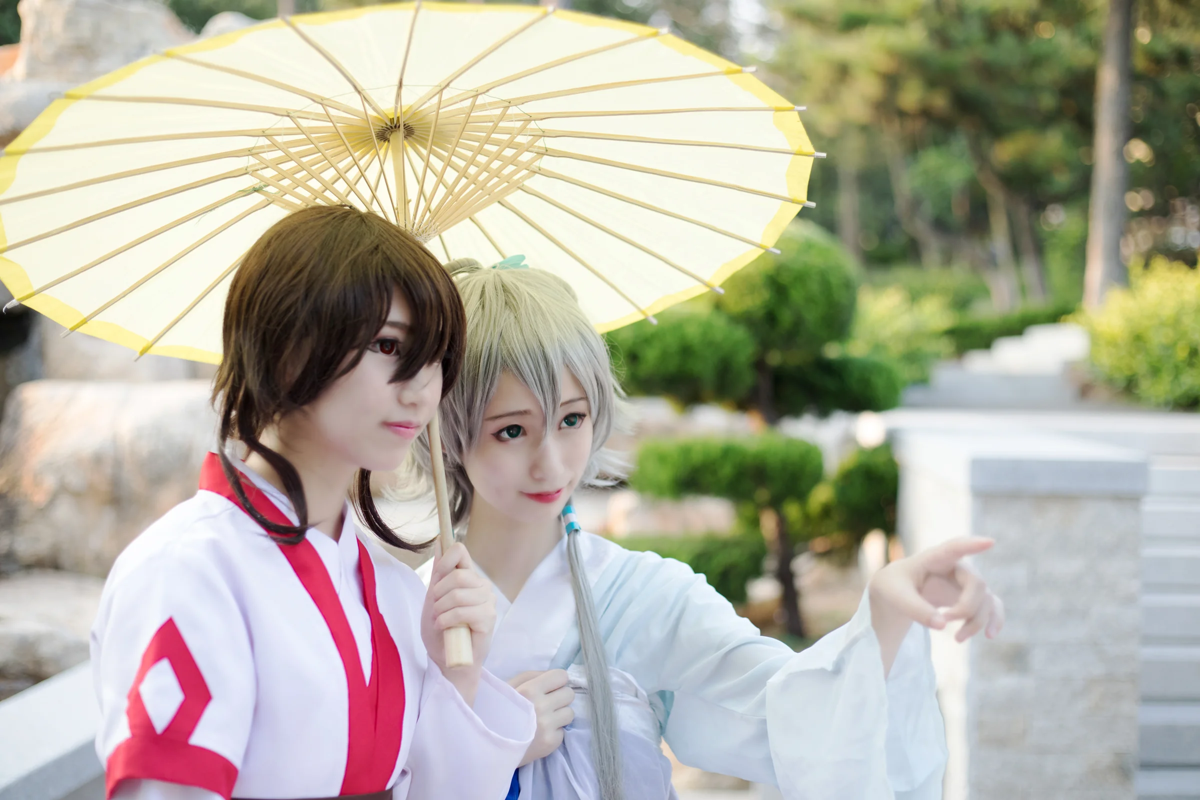 VOCALOID洛天依乐正绫COS写真 春来发几枝