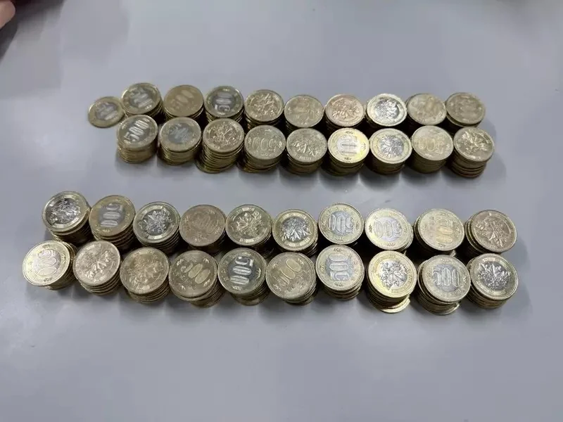網友實驗《10萬元存錢筒》最極限塞法，最終被他存成了快兩倍的金額｜高清图片集