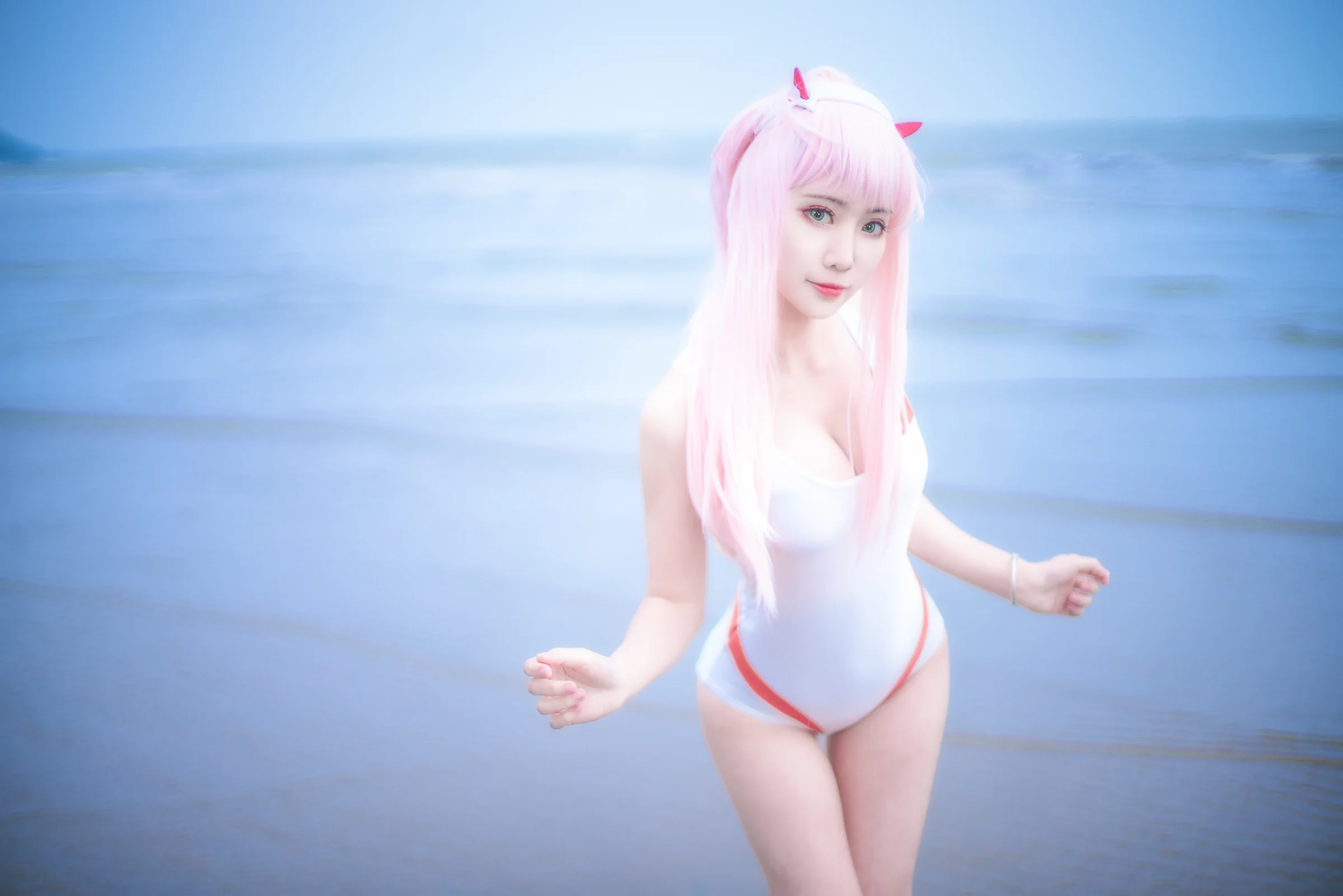 02泳装COS写真