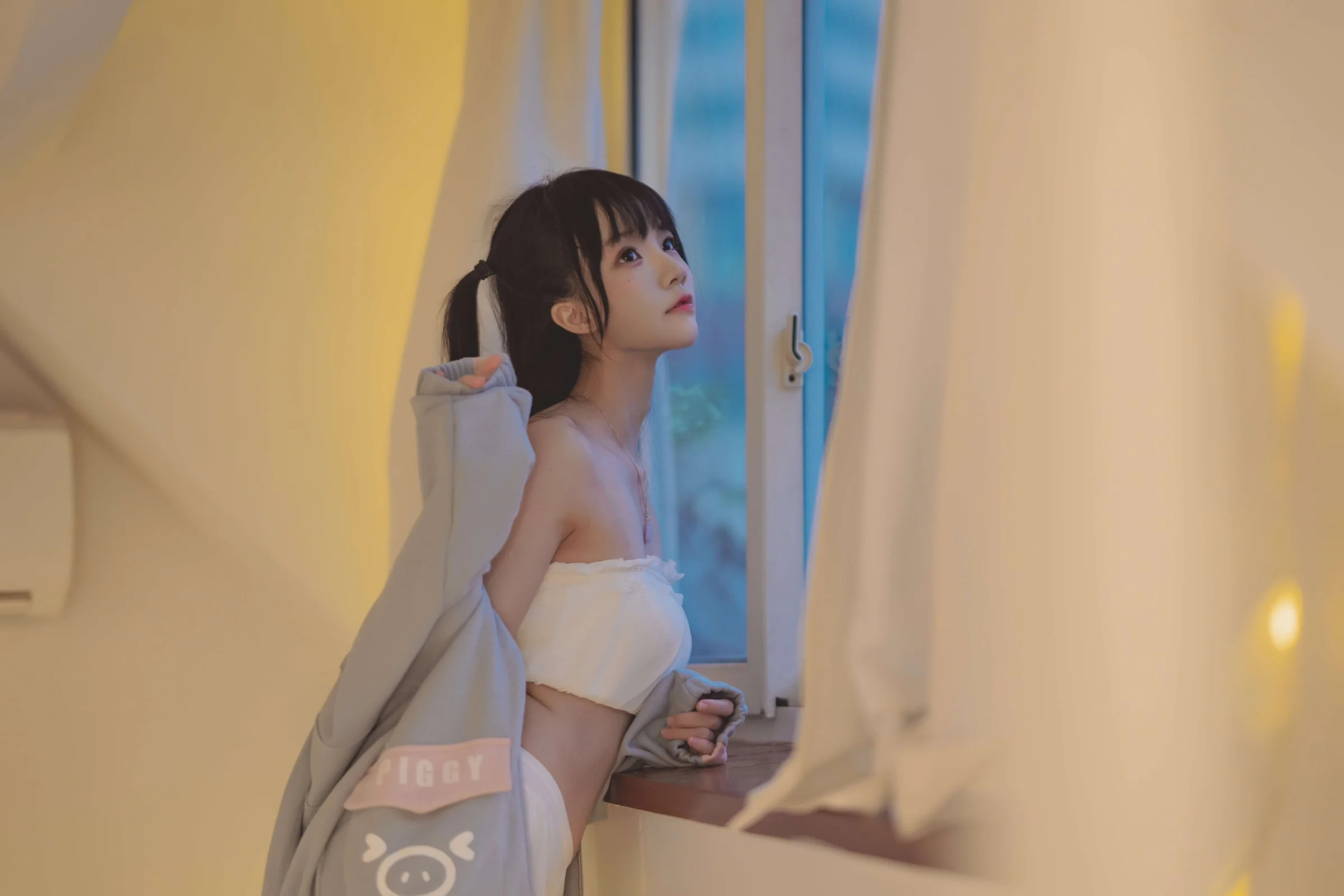 桜桃喵 – 碎星 [19P]｜高清图片集