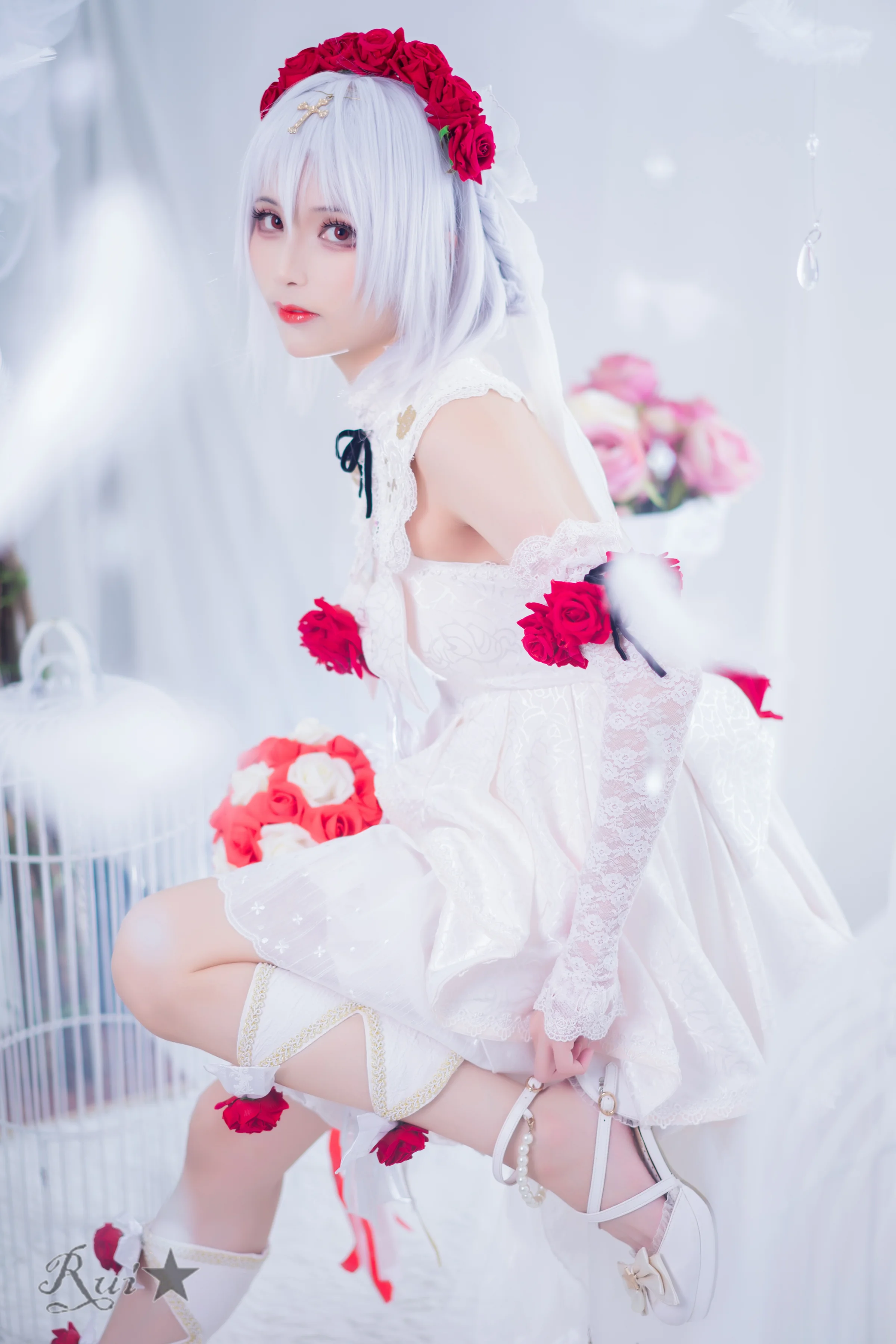 《崩坏三》德丽莎月下初拥COS写真