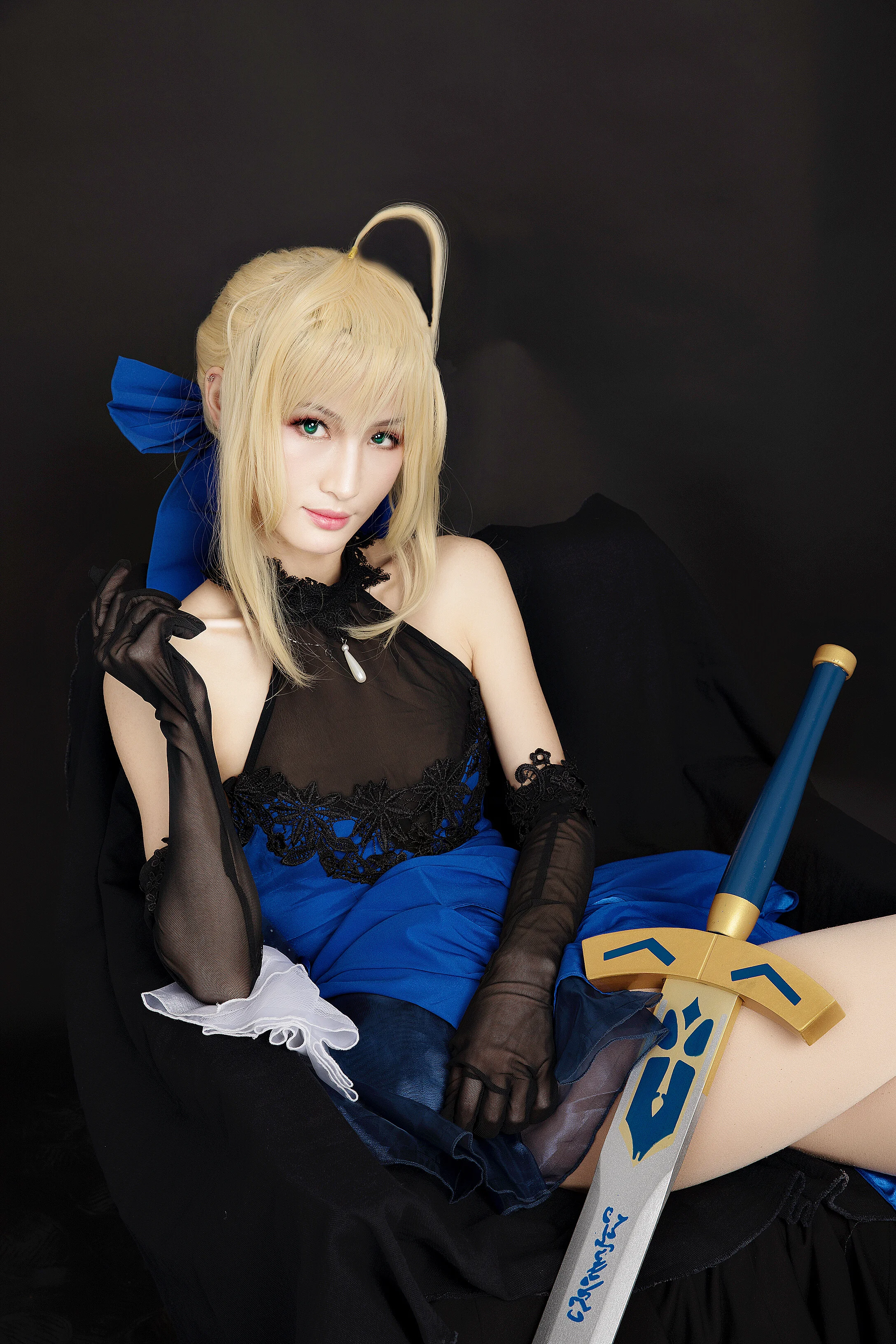 蓝礼服 saber COS写真