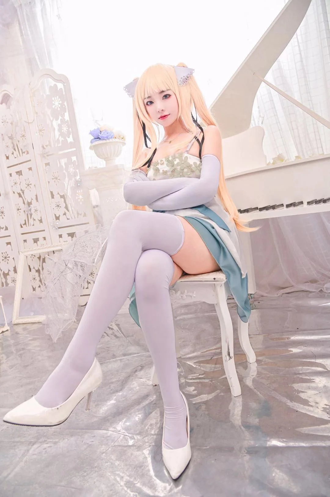 路人女主的养成方式英梨梨COS写真