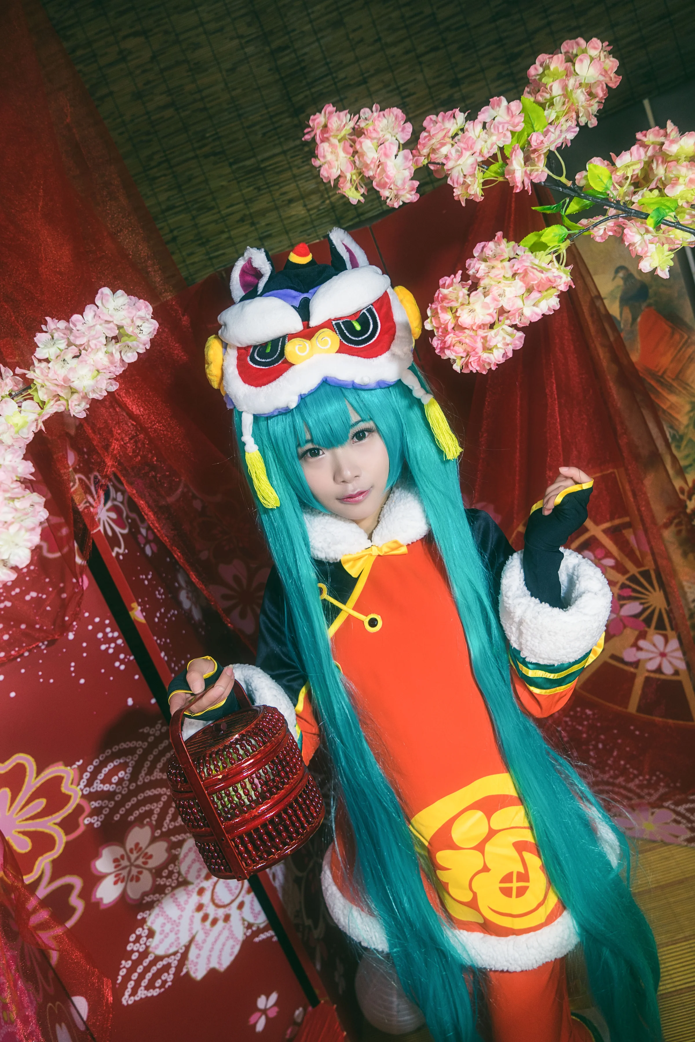 V家初音未来狮子舞COS写真