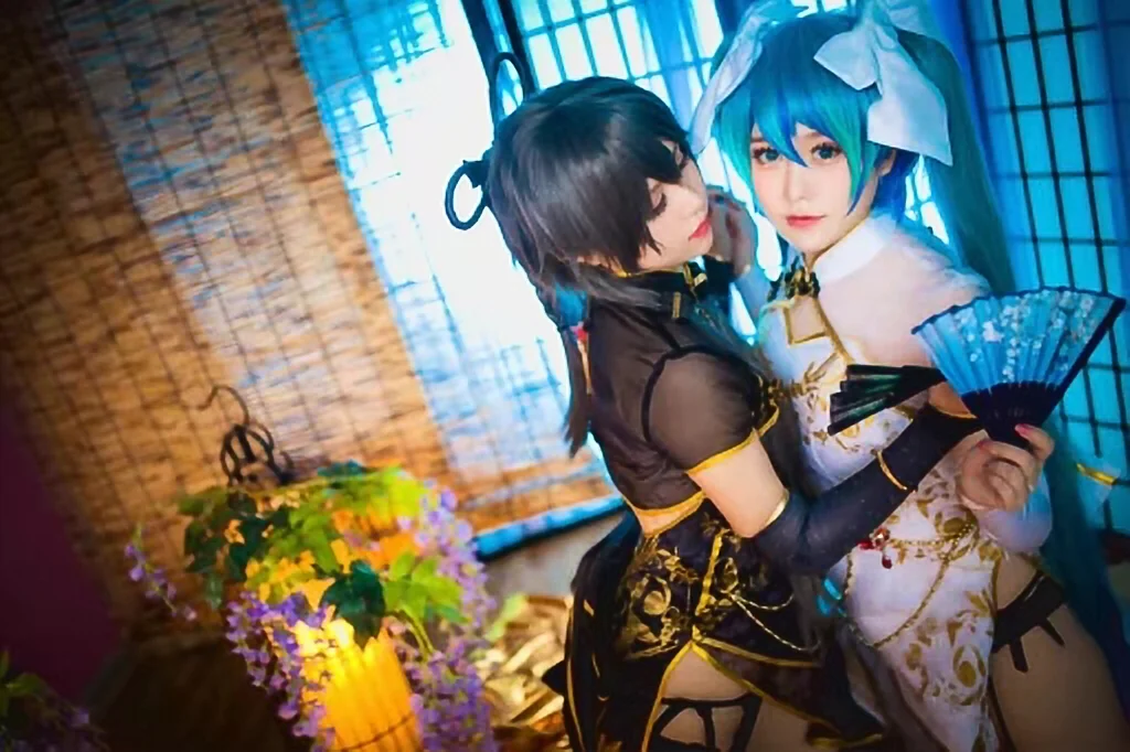 金丝雀 初音ミクx洛天依COS写真