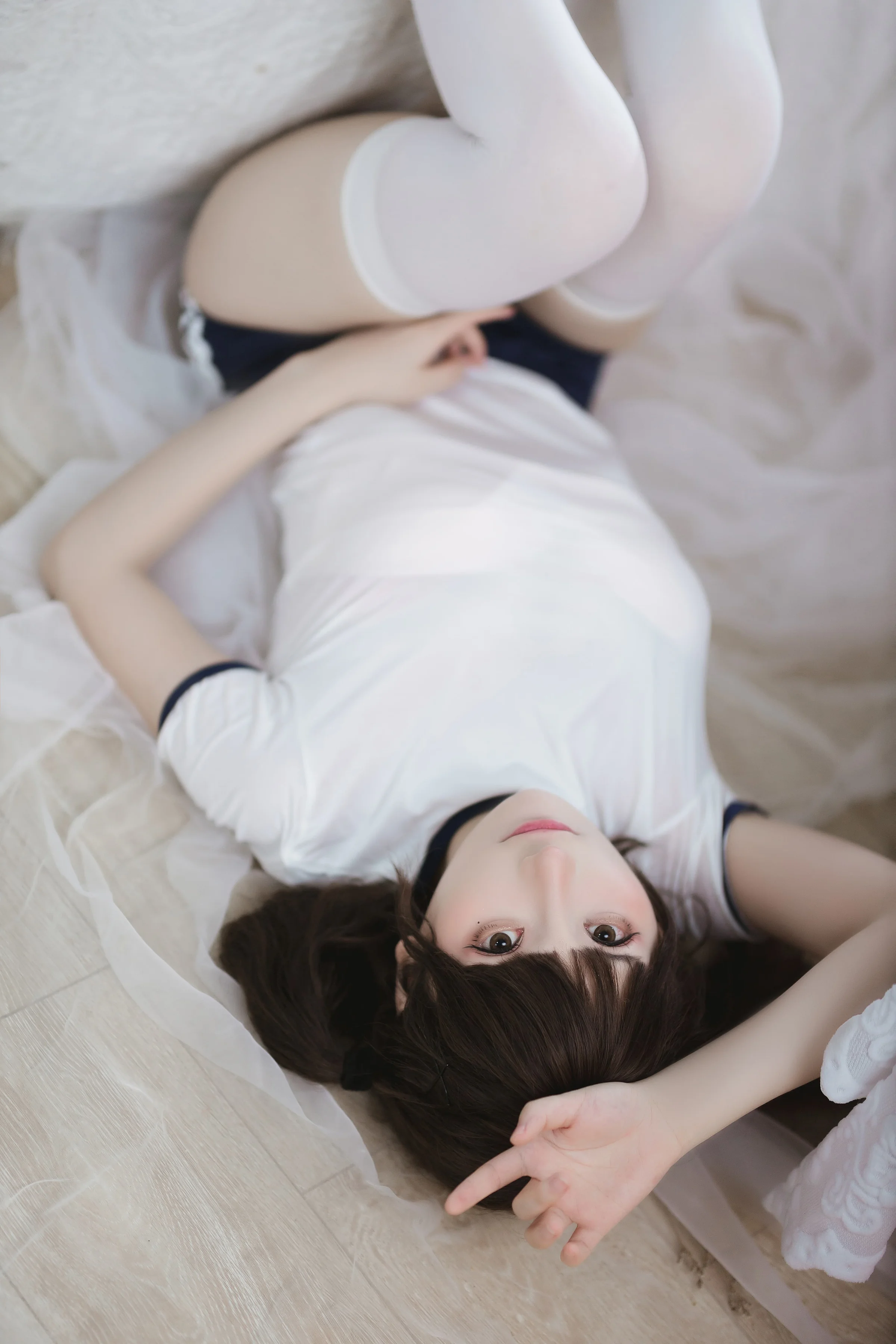 是三不是世 – 束缚 [37P]｜高清图片集