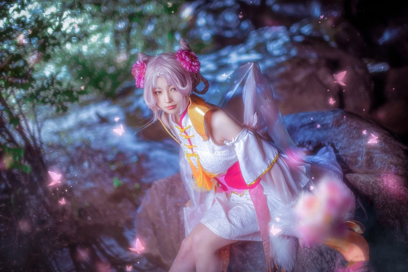 《王者荣耀》嫦娥拒霜思COS写真