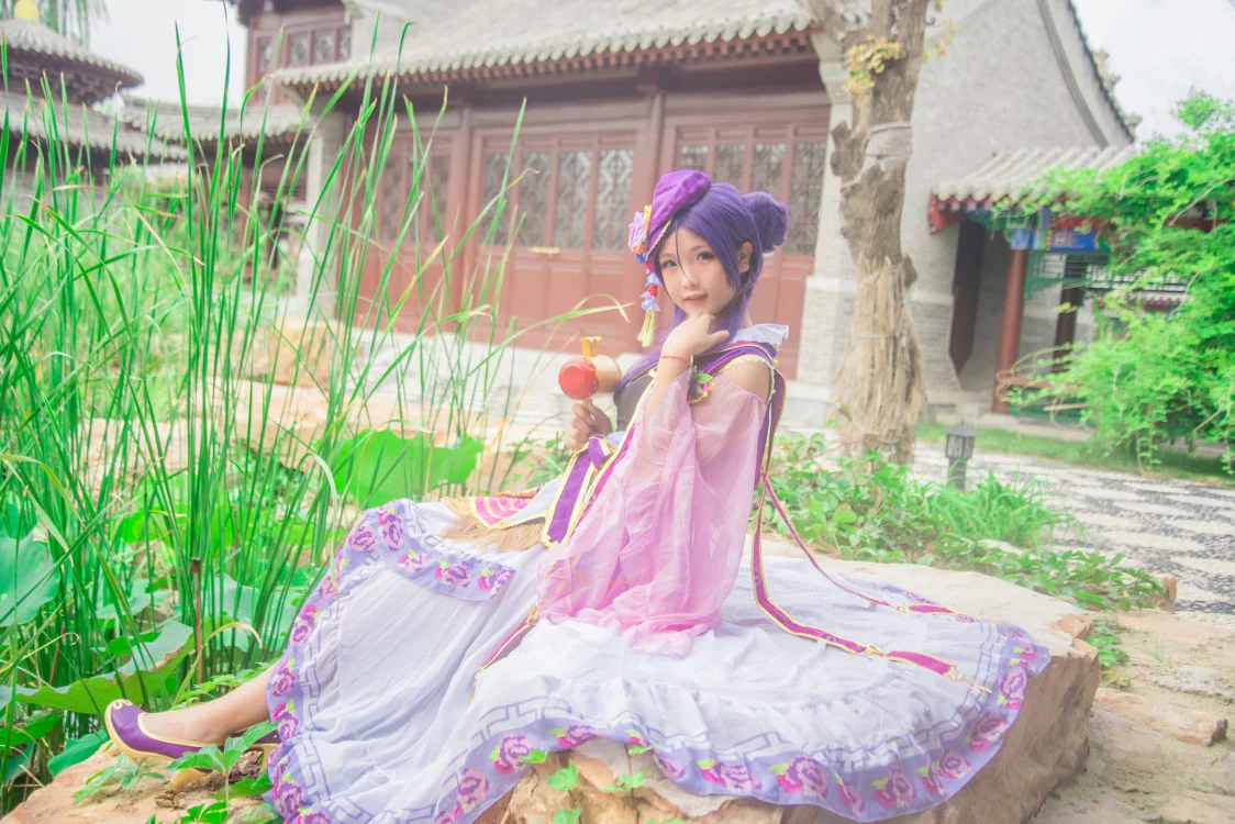 东条希COS写真咱家是能给你带来福气的希呀