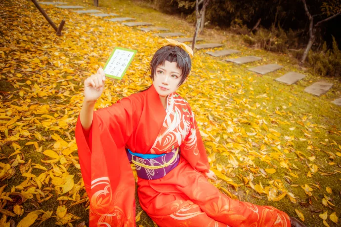 《名侦探柯南：唐红的恋歌》远山和叶COS写真