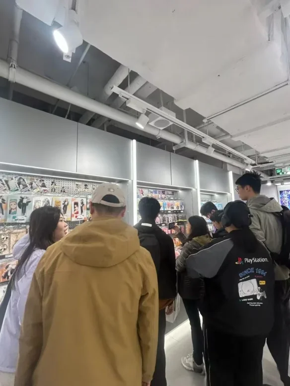 在二次元浓度最高的上海，品牌线下店又卷出新高度｜高清图片集