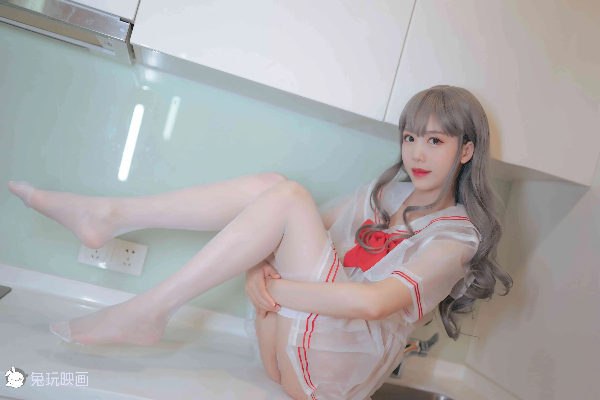 抖娘-利世穿制服的小姐姐 – 兔玩映画[42P]｜高清图片集