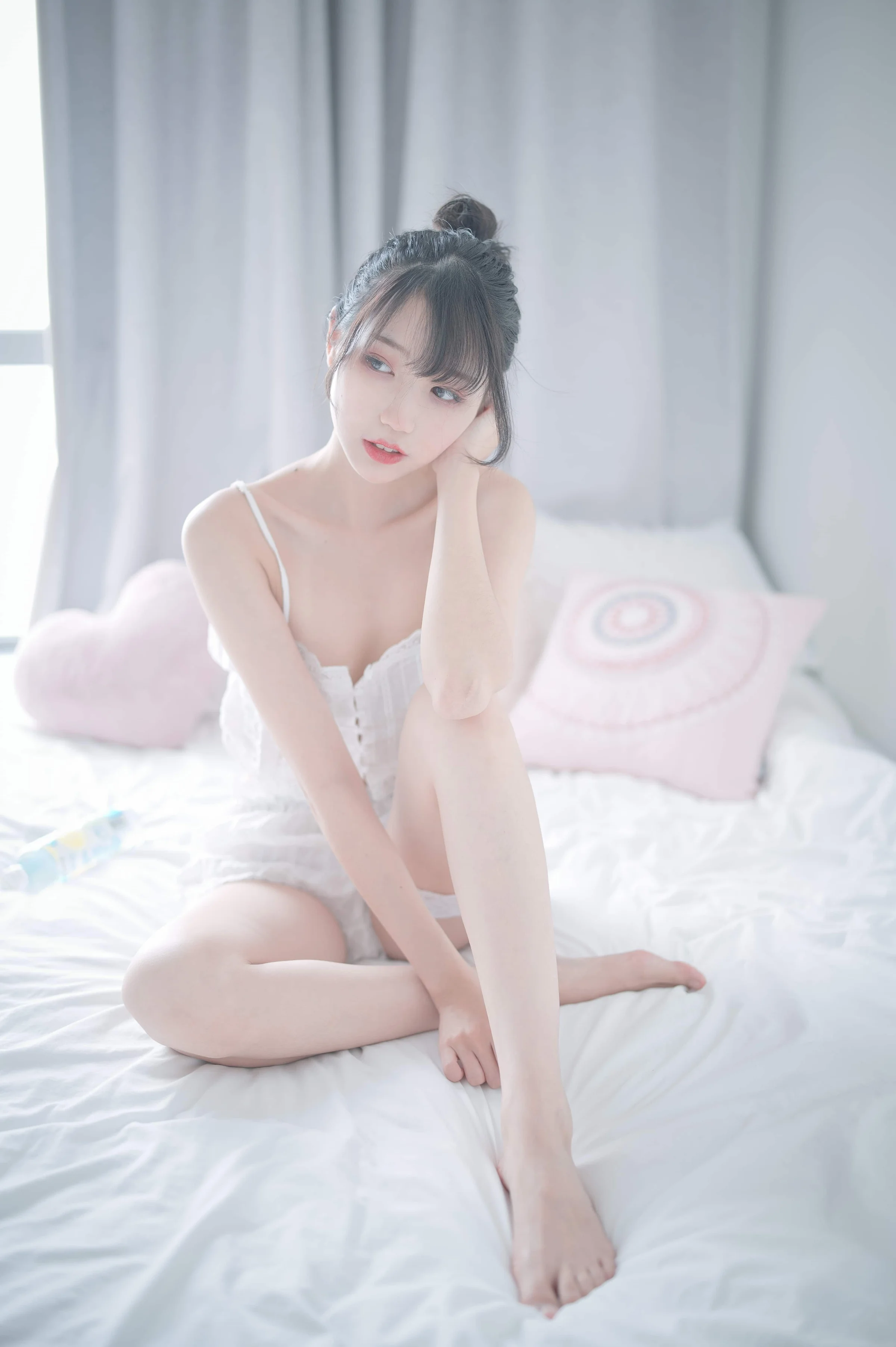 周叽是可爱兔兔 Vol.015 白色睡衣｜高清图片集