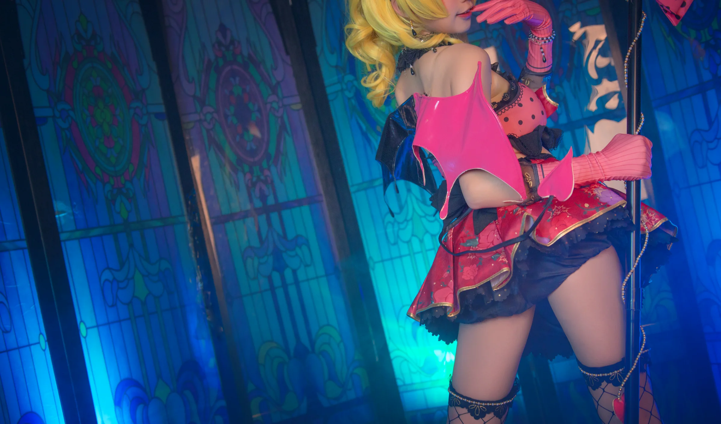 绘里小恶魔觉醒COS写真