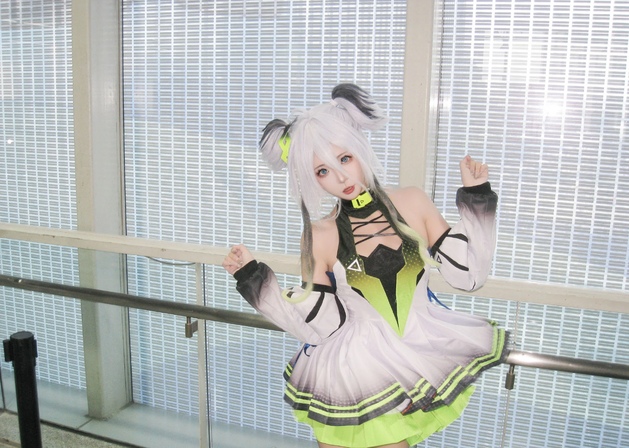 《交错战线》雷克斯COS写真