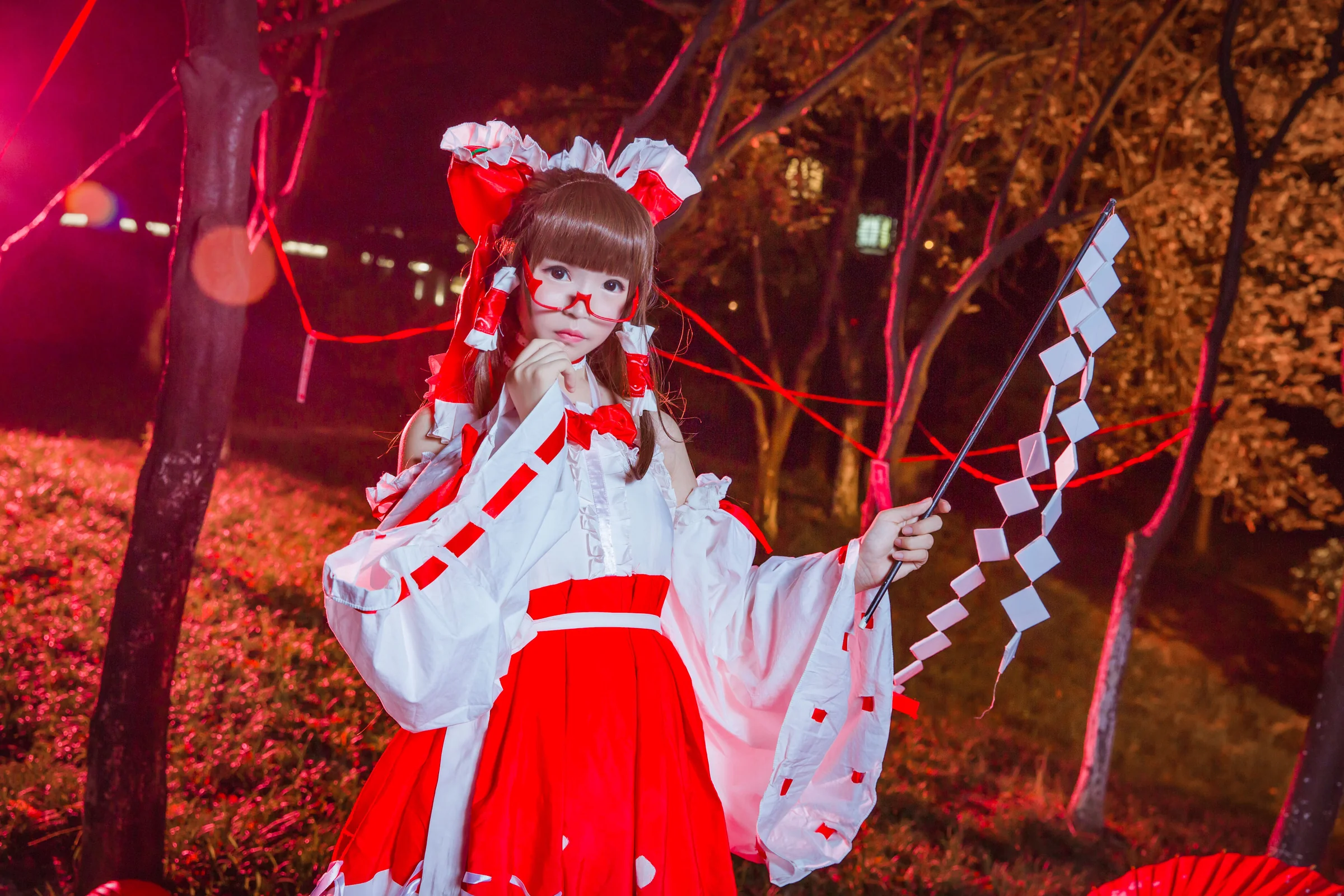 东方project博丽灵梦COS写真，眼镜娘~~