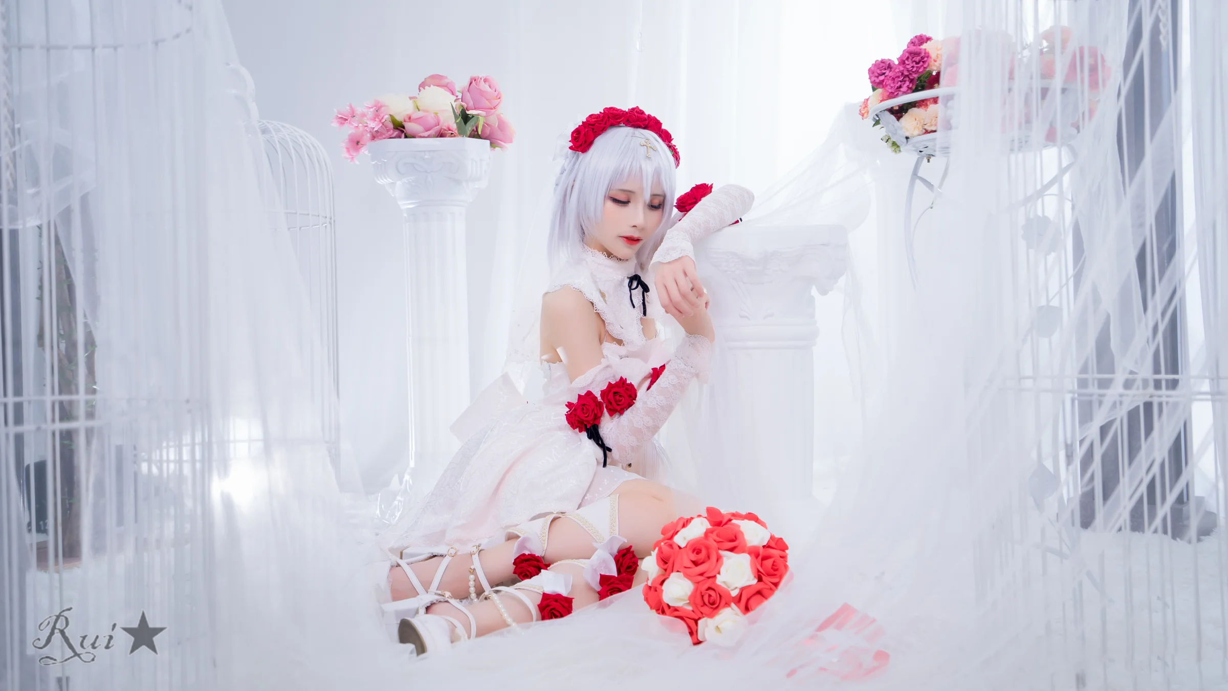 《崩坏三》德丽莎月下初拥COS写真