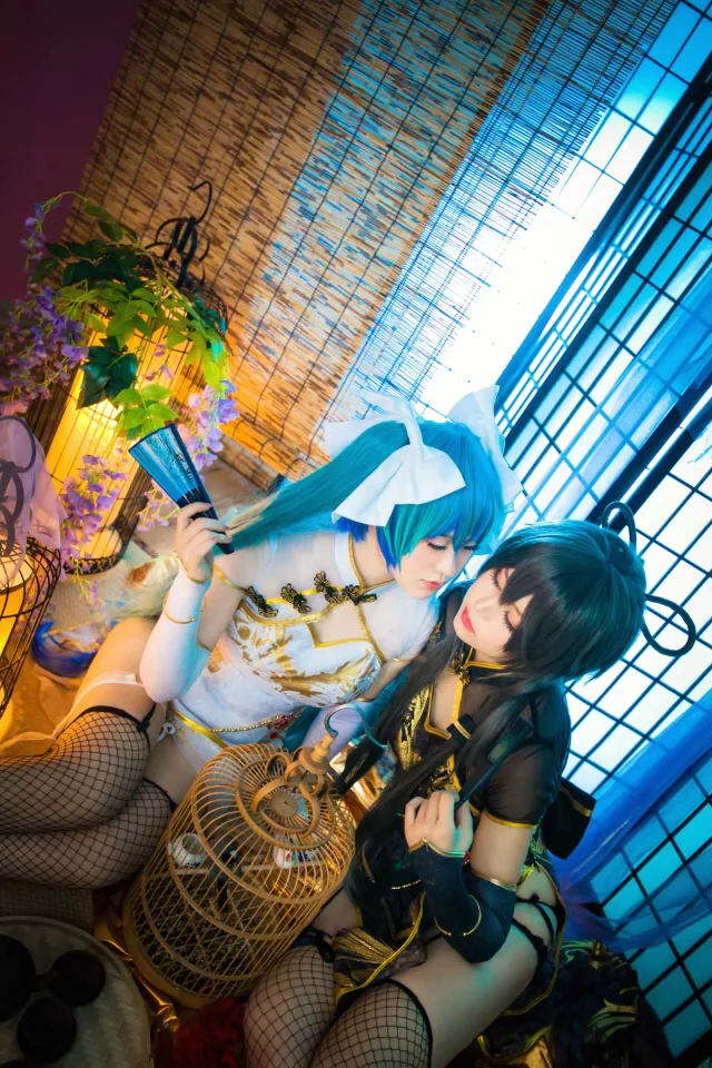 金丝雀 初音ミクx洛天依COS写真