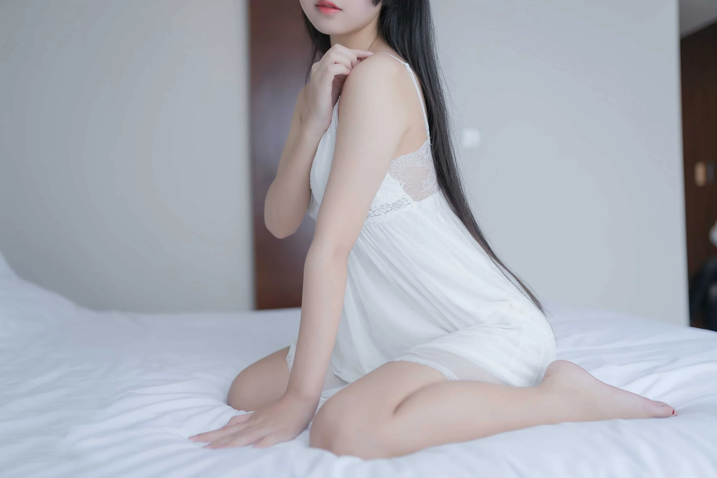 萌芽儿o0-白色私房[44P]｜高清图片集