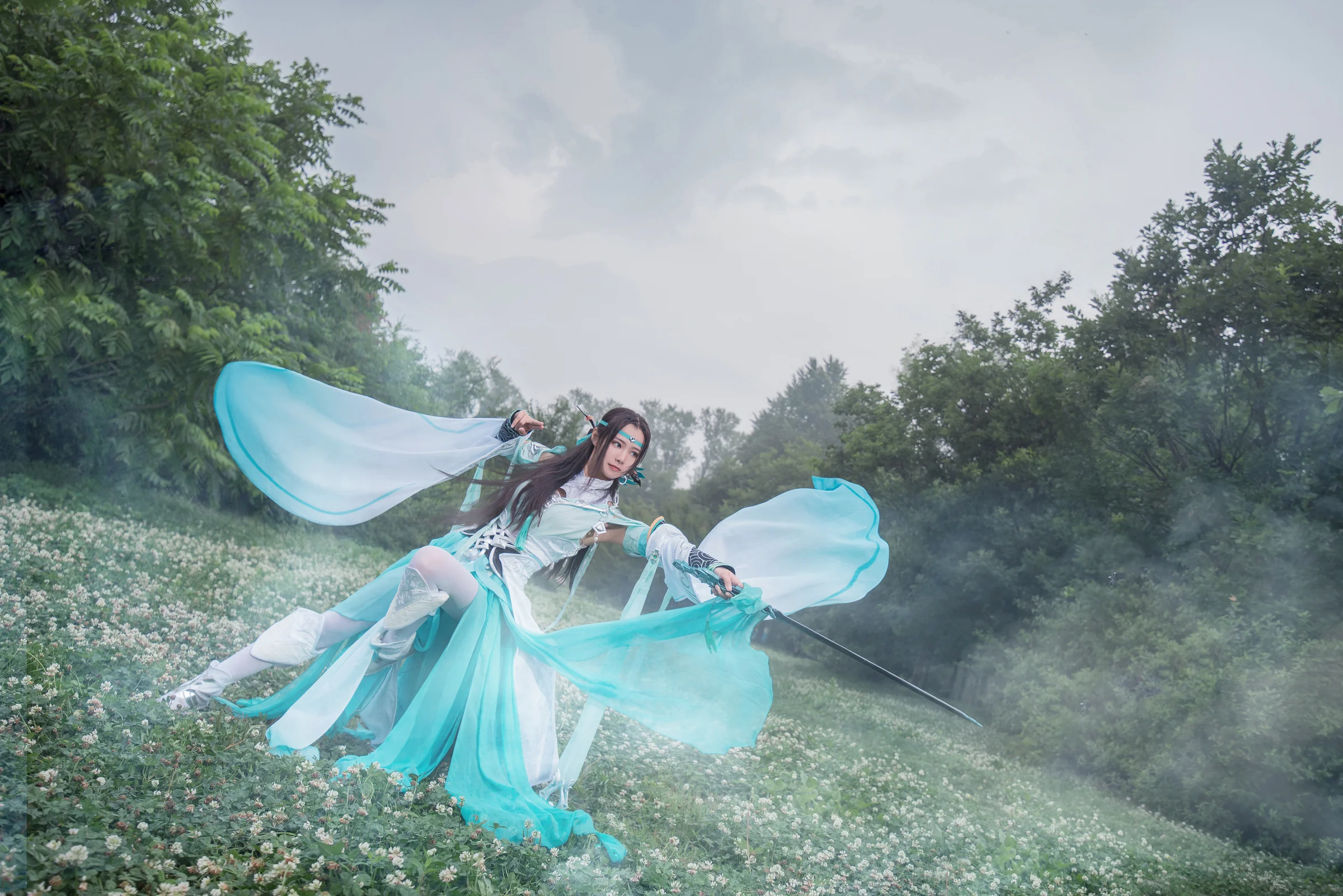 剑网三雪河琴娘COS写真--骤雨初霁