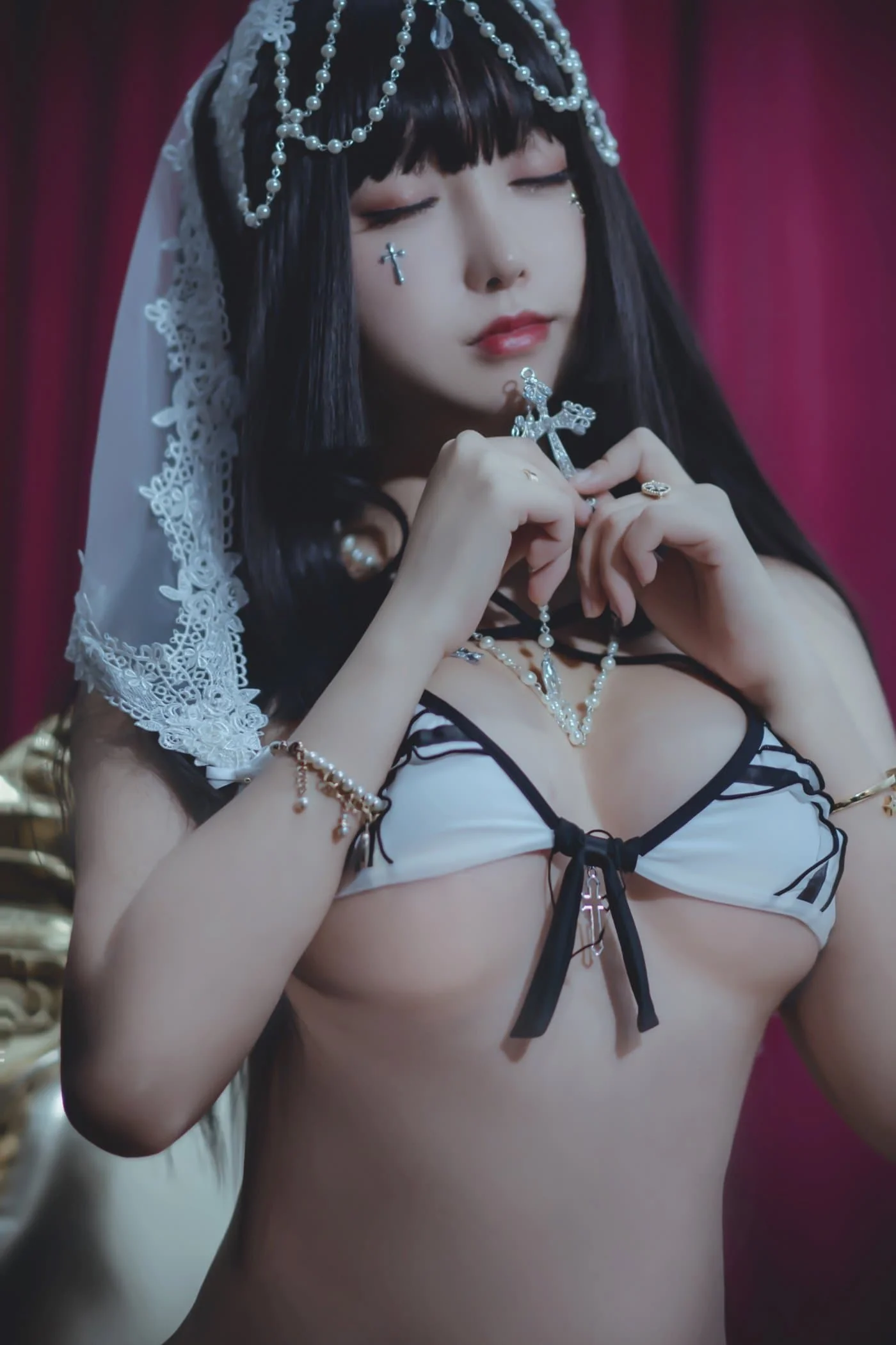 过期米线线喵 – 《禁忌修女》｜高清图片集