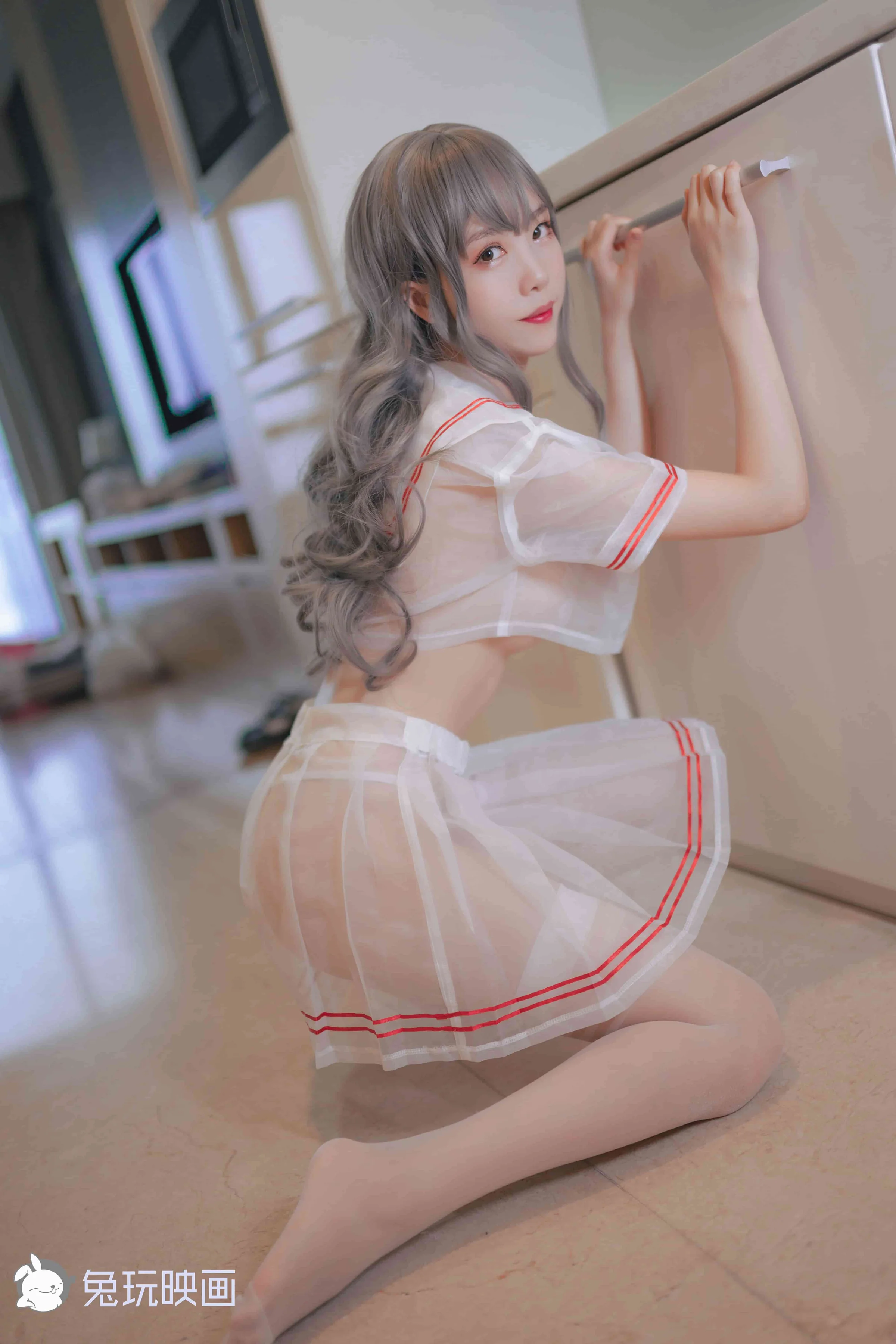 抖娘-利世穿制服的小姐姐 – 兔玩映画[42P]｜高清图片集