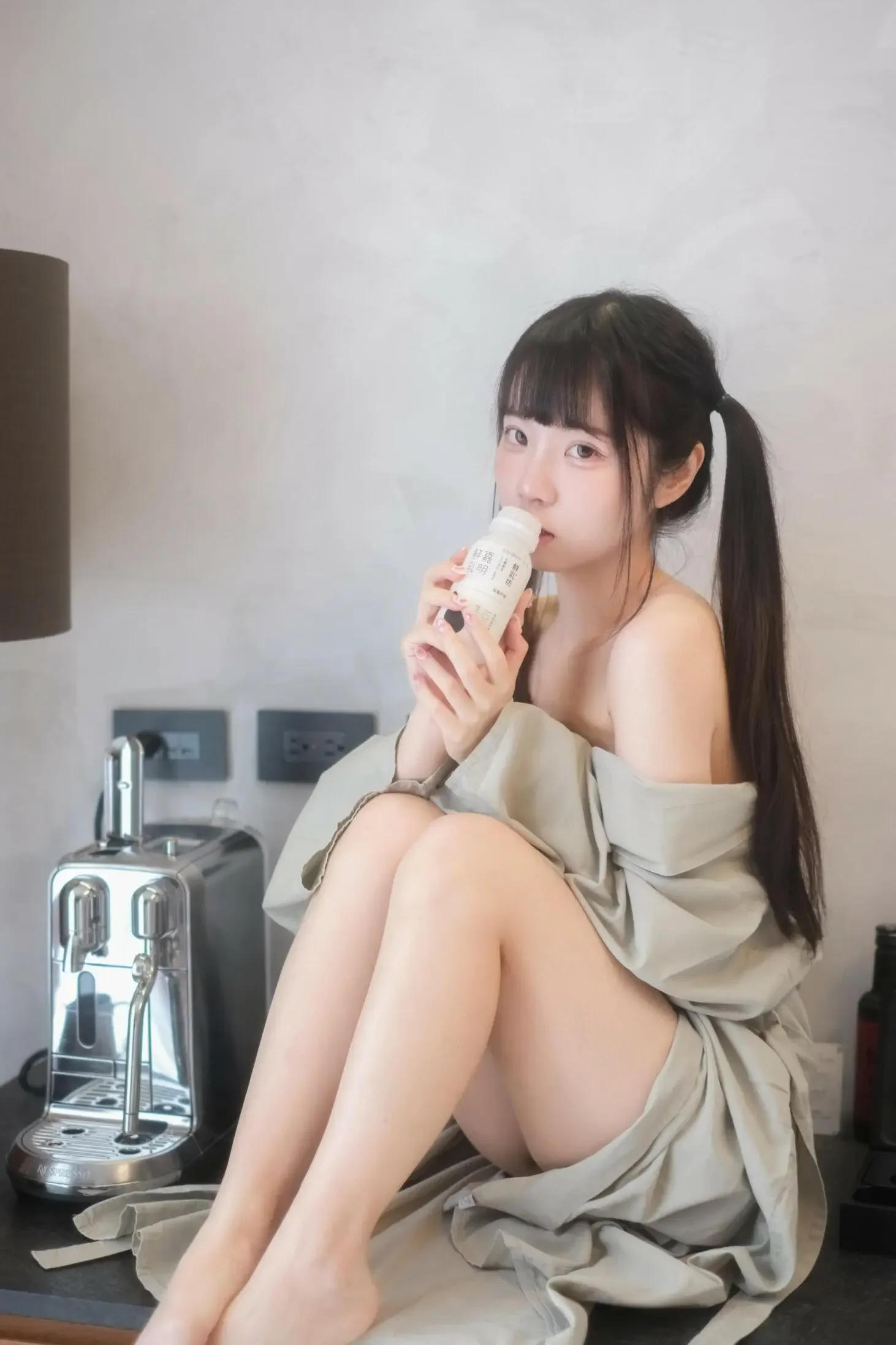 可可小白兔?? – 在阳台做坏事的小兔兔?｜高清图片集