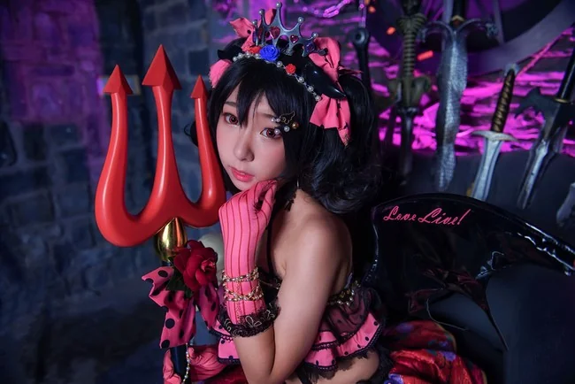 《Evil hide》－小恶魔觉醒全员COS写真