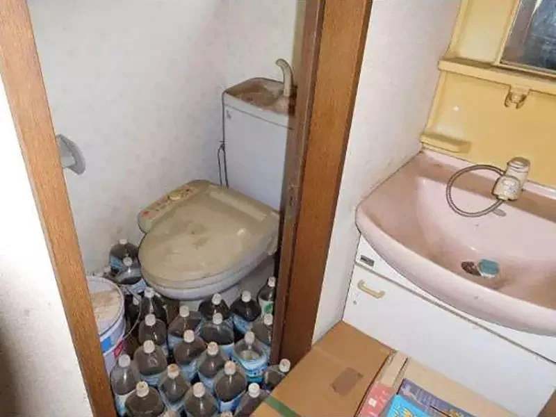 這棟法拍屋擺滿了《黃金保特瓶》一探日本長途駕駛與孤獨死現場的恐怖文化｜高清图片集