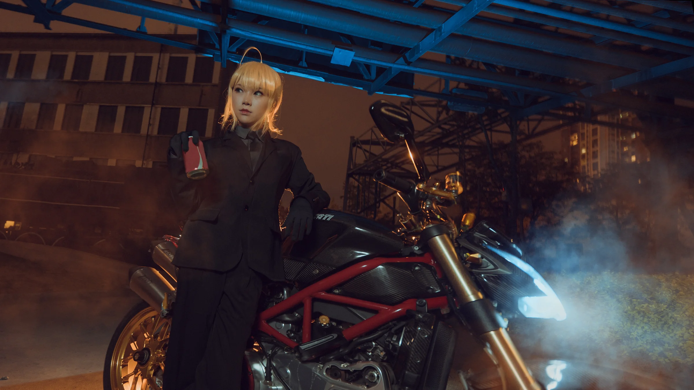 Fate/Zero——黑西装saber COS写真