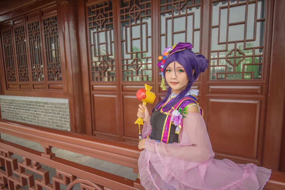东条希COS写真咱家是能给你带来福气的希呀